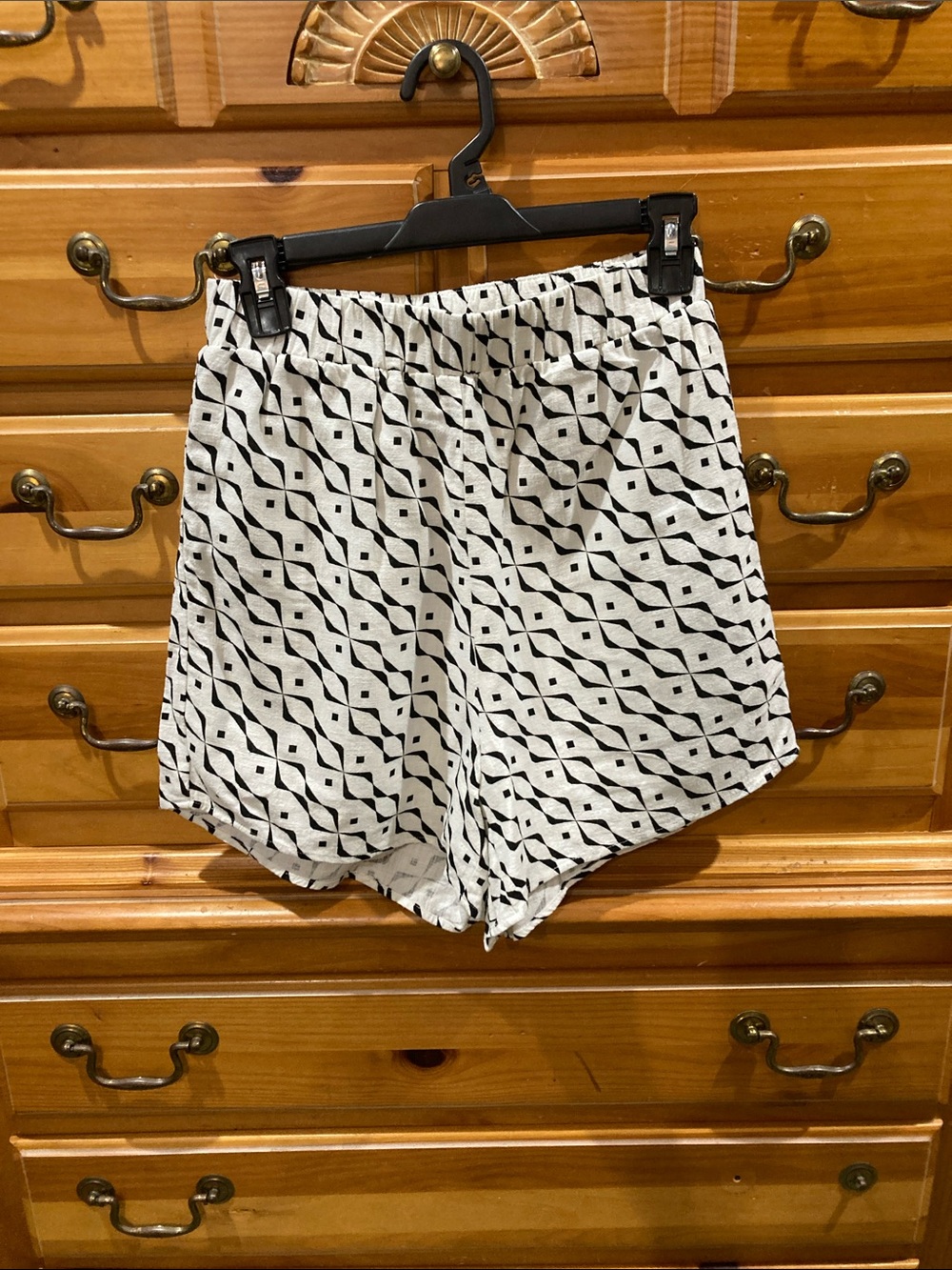 Princess Polly Black & White Geometric Elastic-Waist Shorts
